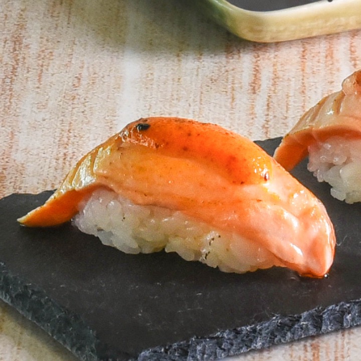 Foto menu Nigiri Salmon Mentai