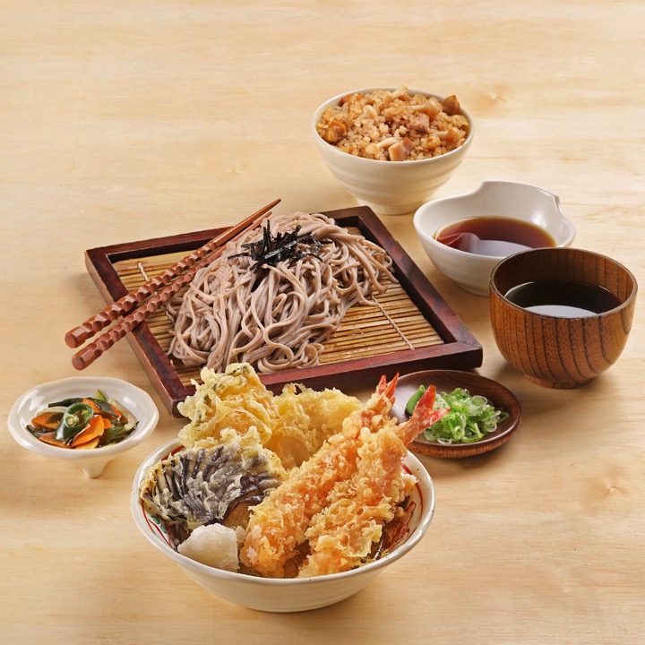 Foto menu Assrt Tempura Soba Set